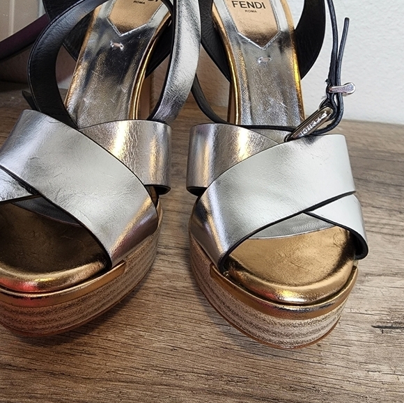 FENDI Roma Claire Silver ankle strap high heels size 6.5 NEW! - Picture 10 of 13